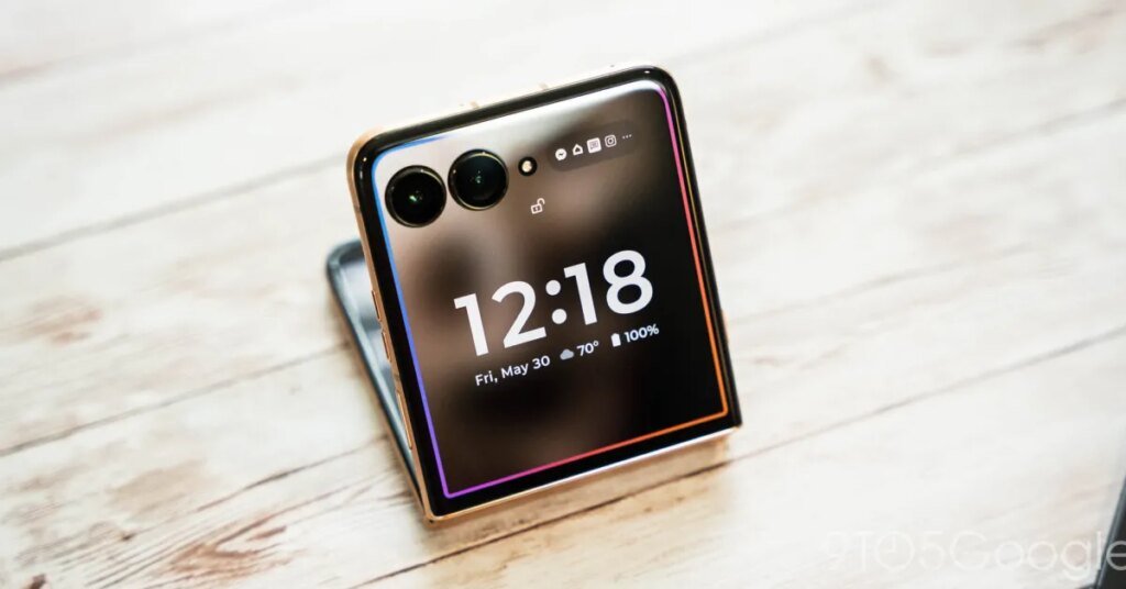 Last year's nearly identical Moto Razr Ultra is as cheap as $600