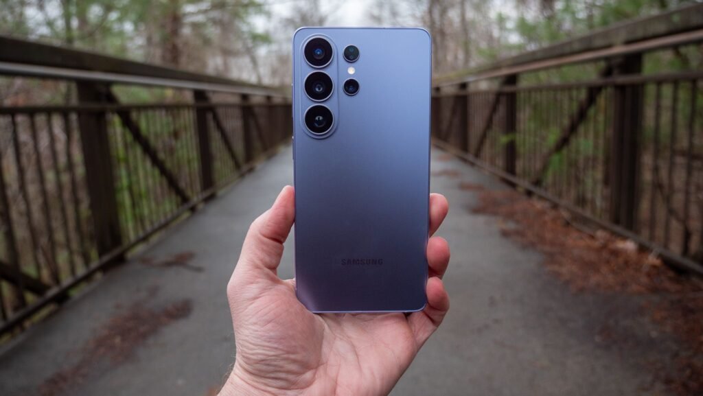 Verizon wants to give you a free Galaxy S26 Ultra AND a $100 gift card, just for kicks — here's the deal