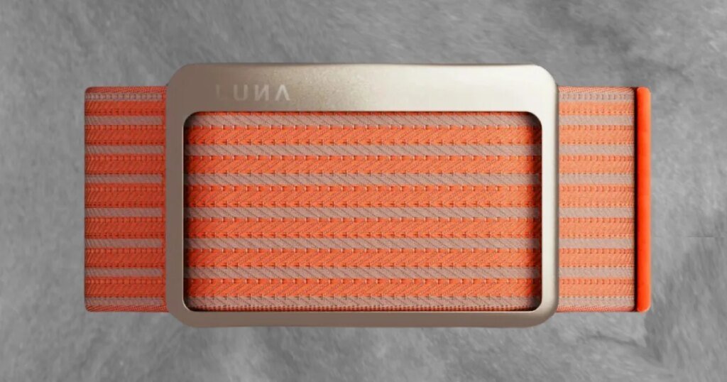 Luna is betting you’re tired of fitness subscriptions and offering its screenless band as the solution Luna is betting you’re tired of fitness subscriptions and offering its screenless band as the solution