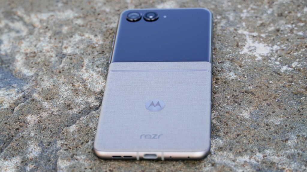 Motorola Razr 2026 vs. Razr 2024