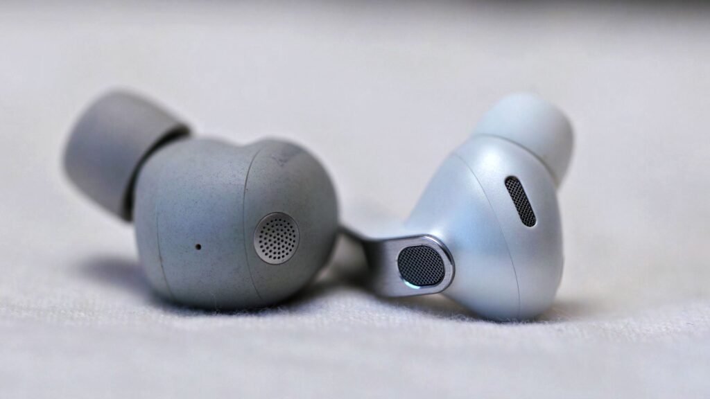 Sony WF-1000XM6 vs. Samsung Galaxy Buds 4 Pro showdown!
