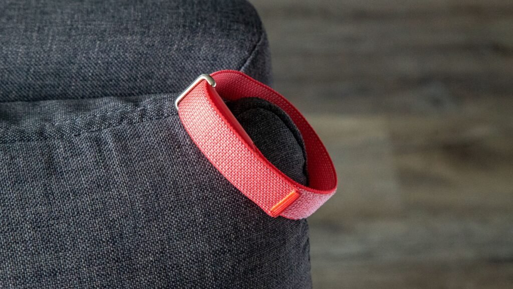 Fitbit Air gets its first update, which we hope fixes a bunch of early problems