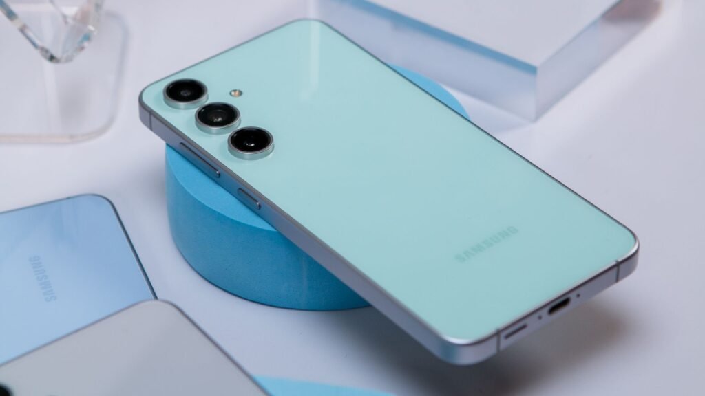 Galaxy S26 FE leak suggests Samsung is borrowing a Galaxy S26 feature